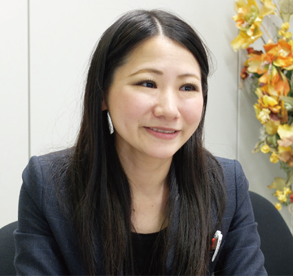 総務部 総務課 佐保 愛子氏の写真